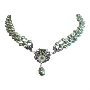 Trachten / Edeldame Perlencollier mit Blumen Rosen Anhänger hellgrün-silber