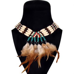 Hippie / Indianer Halskette mit Perlen und Federn Röhrenknochen Optik Perlen in creme DAKOTA braun-türkis